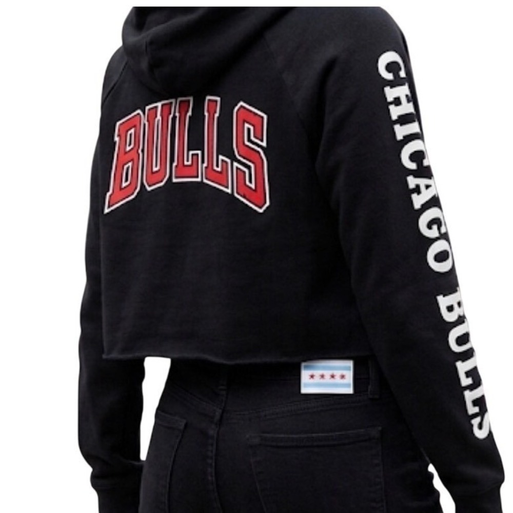 Chicago Bulls NBA Black Sweatshirt Hoodie Basketball Fan Apparel